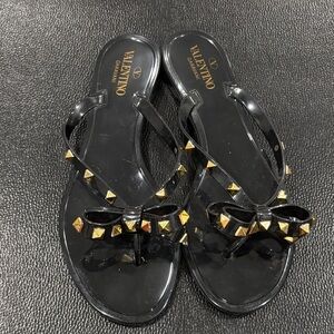 Valentino Black and Gold Women's jelly sandals. 9.5/41